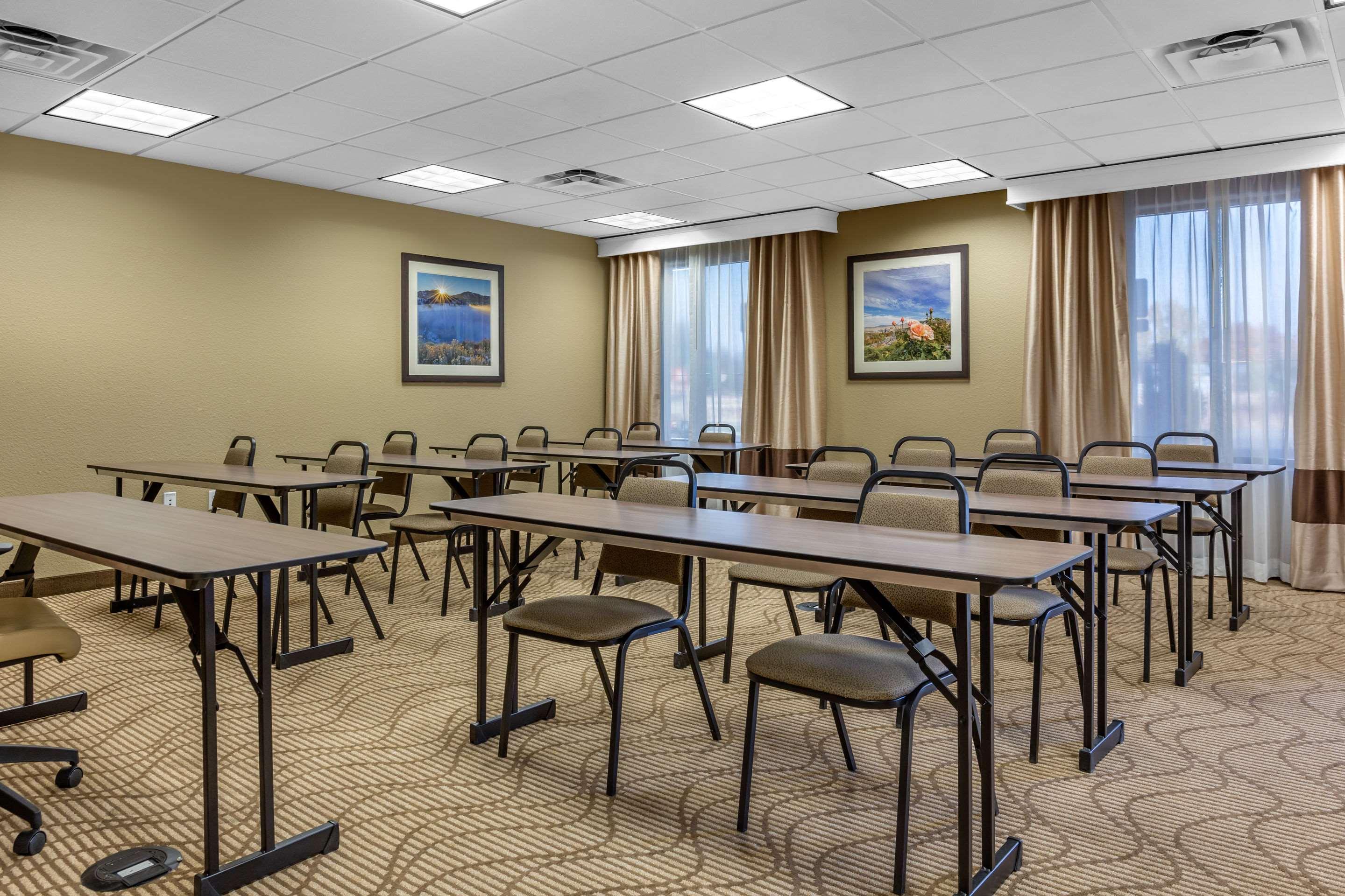Comfort Inn & Suites Boise Airport Ngoại thất bức ảnh