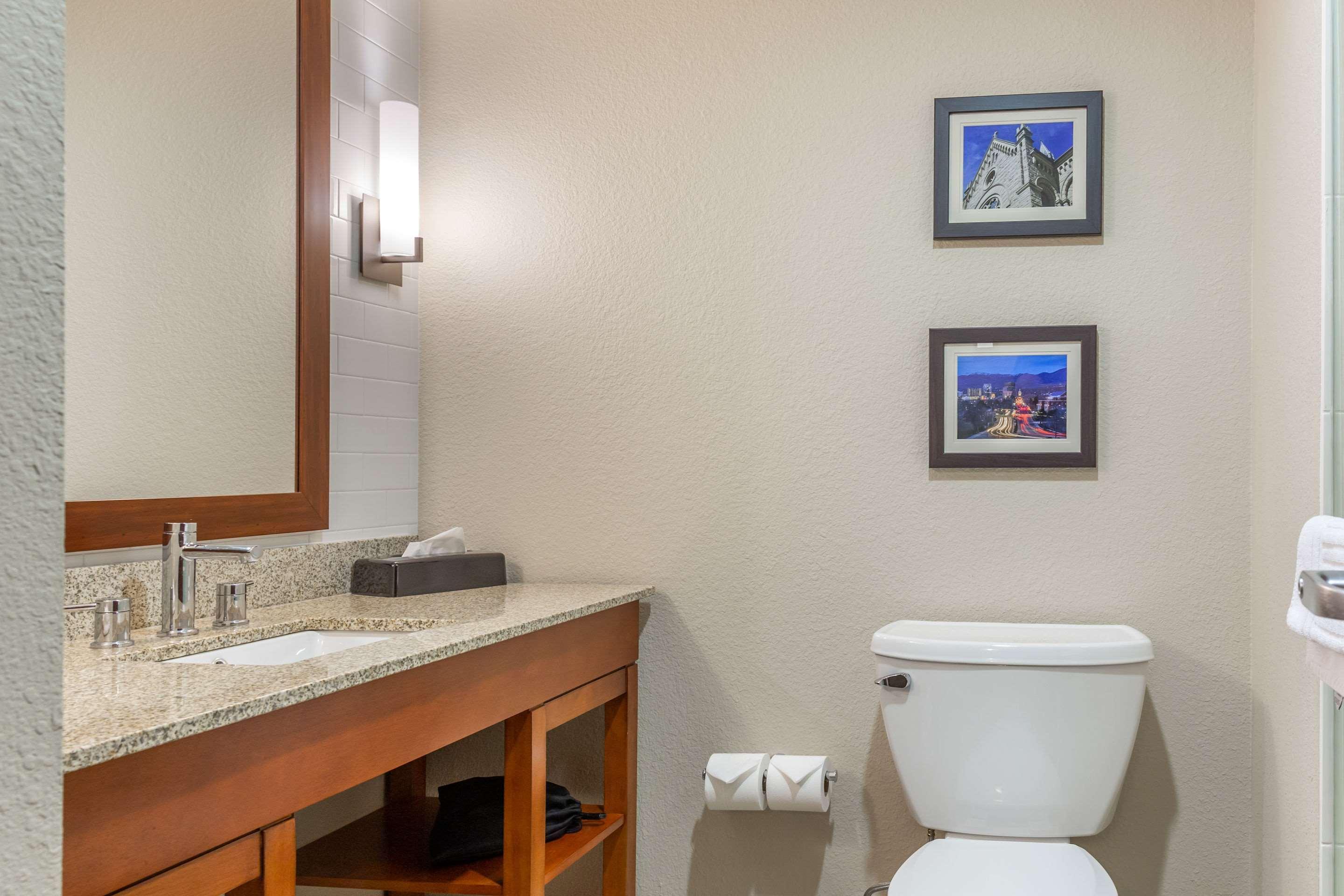 Comfort Inn & Suites Boise Airport Ngoại thất bức ảnh