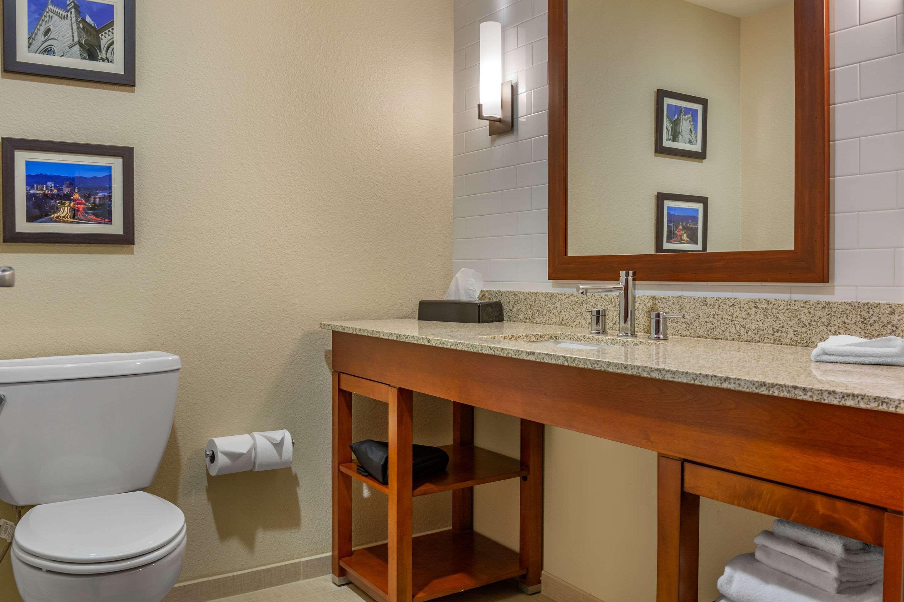 Comfort Inn & Suites Boise Airport Ngoại thất bức ảnh